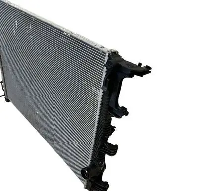 Ford Bronco Coolant radiator LX618005FE