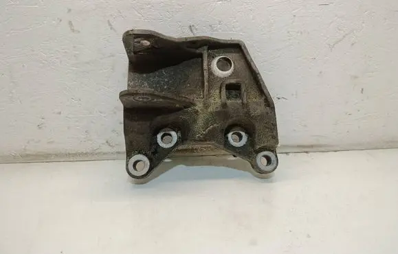 Land Rover Discovery Sport Engine mounting bracket GJ326P096AE