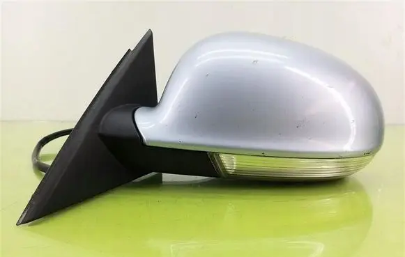 Volkswagen PASSAT B5.5 Front door electric wing mirror 