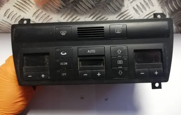 Audi A6 S6 C5 4B Climate control unit 4B0820043P D620001 5HB00760412