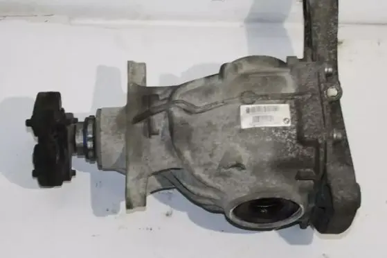 BMW 7 G11 G12 Rear differential 8638075