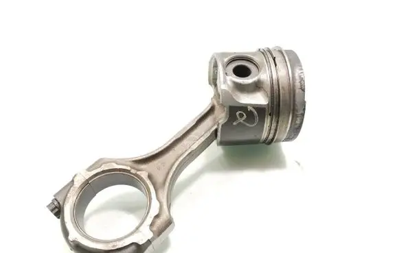 Lexus IS 220D-250-350 Piston with connecting rod 