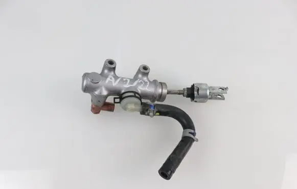 Lexus IS 220D-250-350 Master brake cylinder