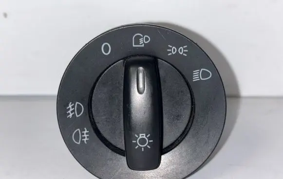 Volkswagen PASSAT B6 Light switch 1K0941431