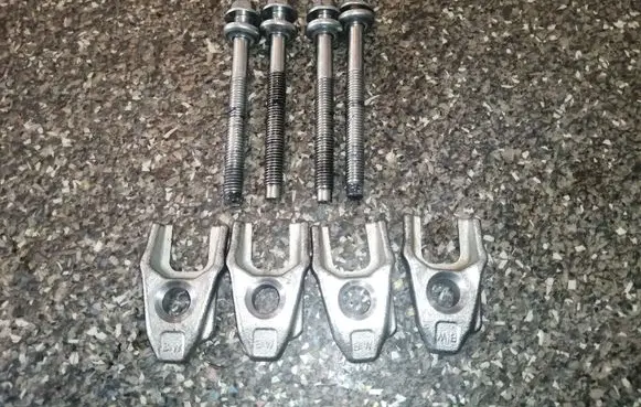 Nissan X-Trail T31 Fuel Injector clamp holder