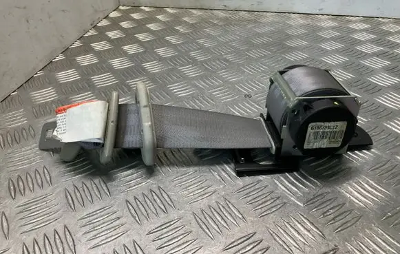 Nissan Cube Z12 Middle seatbelt (rear) 6162243