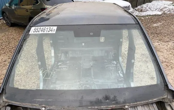 SsangYong Musso Front windscreen/windshield window 43R016691