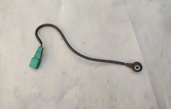 Audi A6 S6 C6 4F Detonation knock sensor 06E905377A
