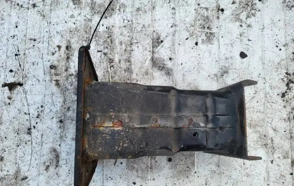 Mercedes-Benz ML W164 Front bumper mounting bracket