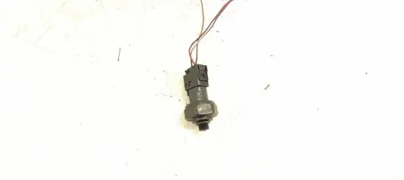 Mercedes-Benz C W204 Air conditioning (A/C) pressure sensor 0045429018 2205420118