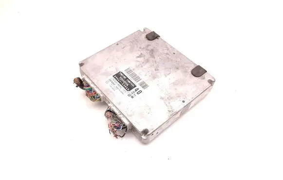 Lexus IS 200-300 Engine control unit/module 89661-53460 175300-4841