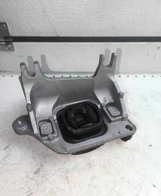 Renault Trafic III (X82) Gearbox mounting bracket 112228161R