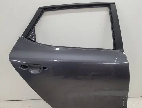 KIA Ceed Rear door