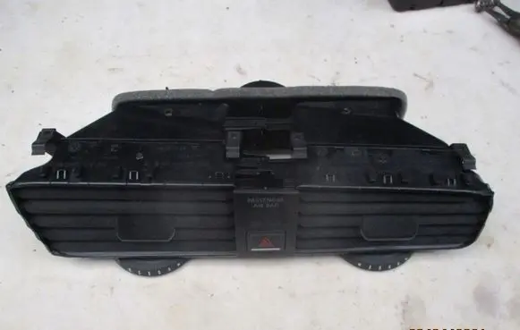 Volkswagen Golf VII Dashboard side air vent grill/cover trim