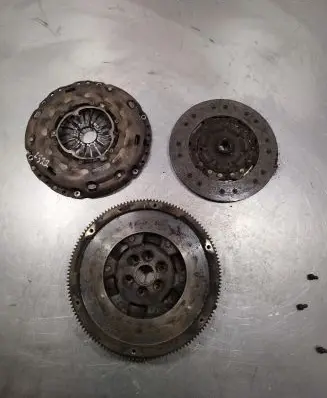 Skoda Octavia Mk2 (1Z) Clutch set kit 022141031S 03L105266
