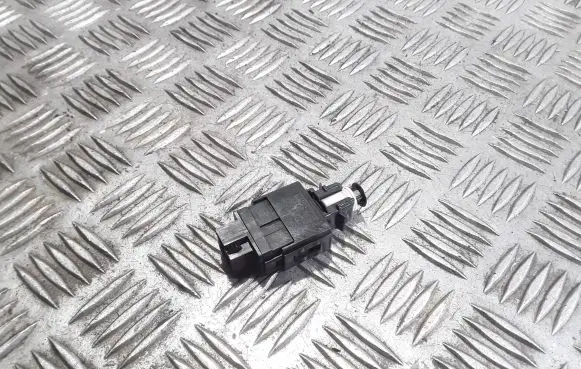 Volvo S70 V70 V70 XC Brake pedal sensor switch 9128577