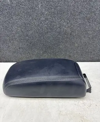 Mitsubishi Outlander Armrest