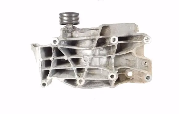 BMW X3 E83 Generator/alternator bracket 7802639