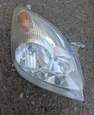 Toyota Corolla Verso E121 Headlight/headlamp