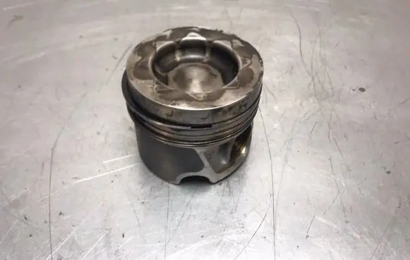 Volkswagen Crafter Piston 7901G