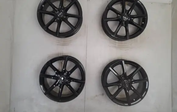 KIA Rio R17 alloy rim 4N6570