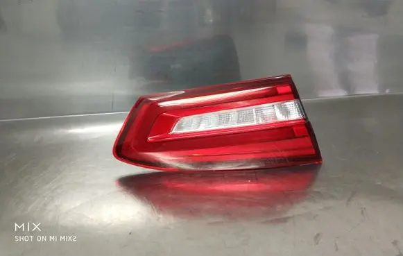 Ford Focus Tailgate rear/tail lights JX7B-13A603-BD