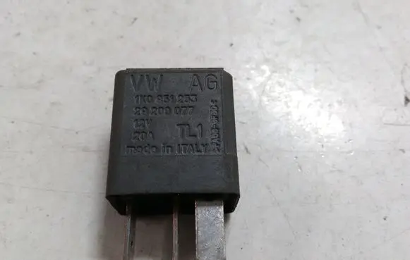 Volkswagen Golf VI Other relay 1K0951253