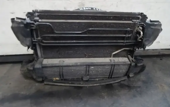 Mercedes-Benz C W204 Other engine bay part