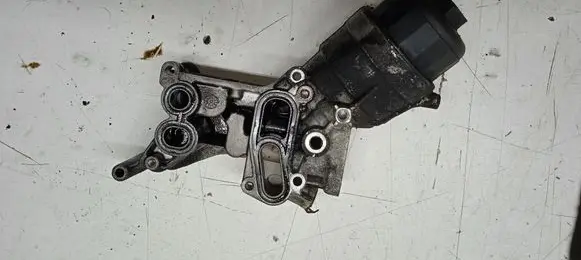 Opel Combo C Oil filter mounting bracket