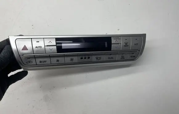 Toyota Land Cruiser (J150) Climate control unit 8401060G60 2370502064 237050-2064