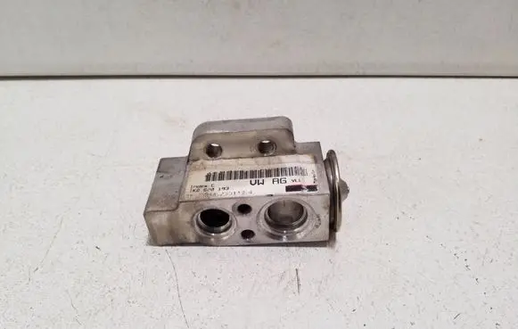 Skoda Superb B6 (3T) Air conditioning (A/C) expansion valve 1K0820679 1K2820103