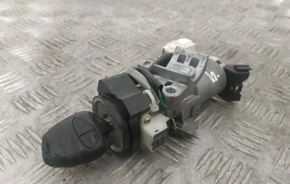 Mitsubishi Grandis Ignition lock SLM9 USHIN