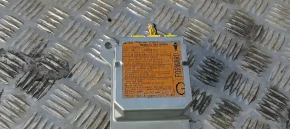 Nissan Cube Z11 Airbag control unit/module 285563U000