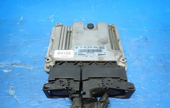 Opel Insignia A Engine control unit/module 55573330 55566722 0281015149
