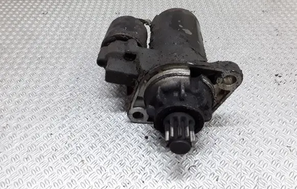 Volkswagen Golf IV Starter motor 02M911023 0001121022