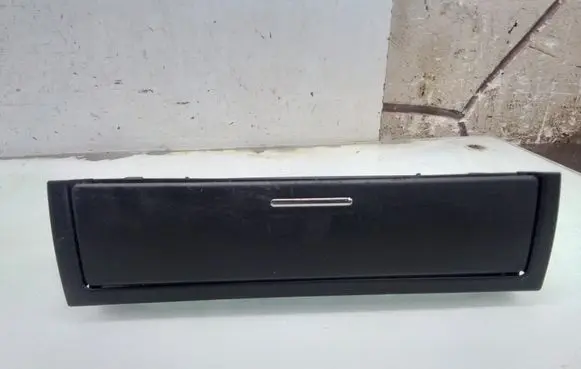 BMW 3 E46 Dashboard storage box/compartment 
