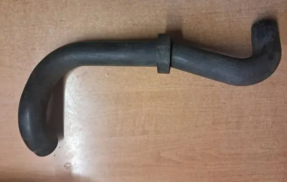 Mercedes-Benz W123 Engine coolant pipe/hose 1235012582