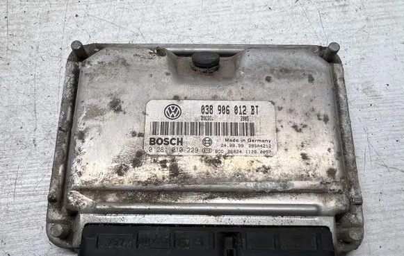 Seat Toledo II (1M) Engine control unit/module 038906012BT 0281010229