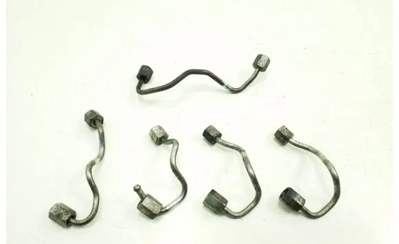Fuel injector supply line/pipe