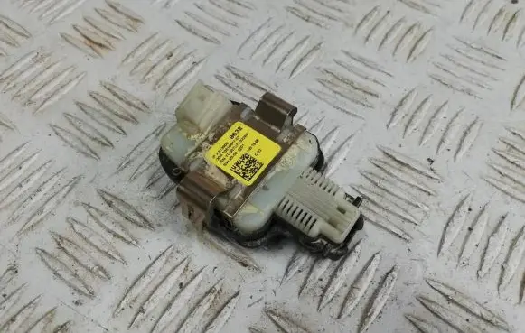 Mercedes-Benz E W213 SAM control unit A2139009632 1051964707 YG007TFL0226P