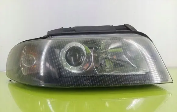 Audi A4 S4 B5 8D Headlight/headlamp 