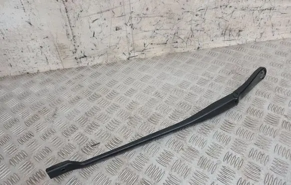 BMW 5 G30 G31 Front wiper blade arm 7474830 61617474830