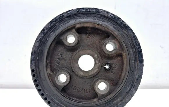 Volvo V70 Crankshaft pulley 30637335