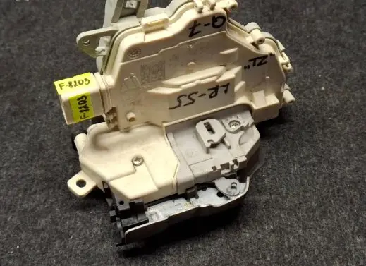 Audi A7 S7 4G Rear door lock 4G0839015C