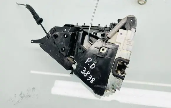 Mercedes-Benz B W245 Front door lock