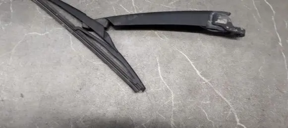 Renault Megane II Rear wiper blade arm 8200081076