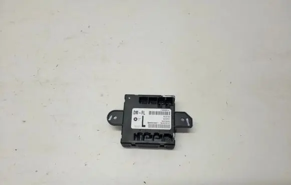 Chrysler Town & Country V Door control unit/module 05026861AC