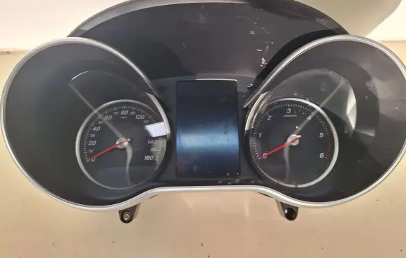 Mercedes-Benz C W205 Speedometer (instrument cluster)