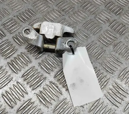 Toyota Hilux (AN120, AN130) Rear door lower hinge 6876002020