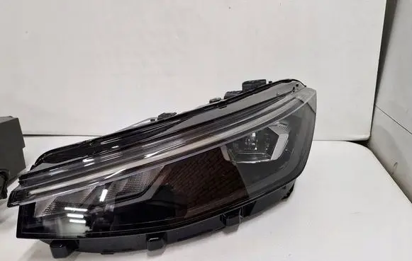 Volkswagen PASSAT B8 Headlights/headlamps set 